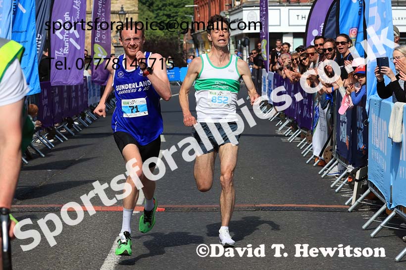 The 2024 Morpeth 10k Road Race.  Photo: David T. Hewitson/Sports for All Pics